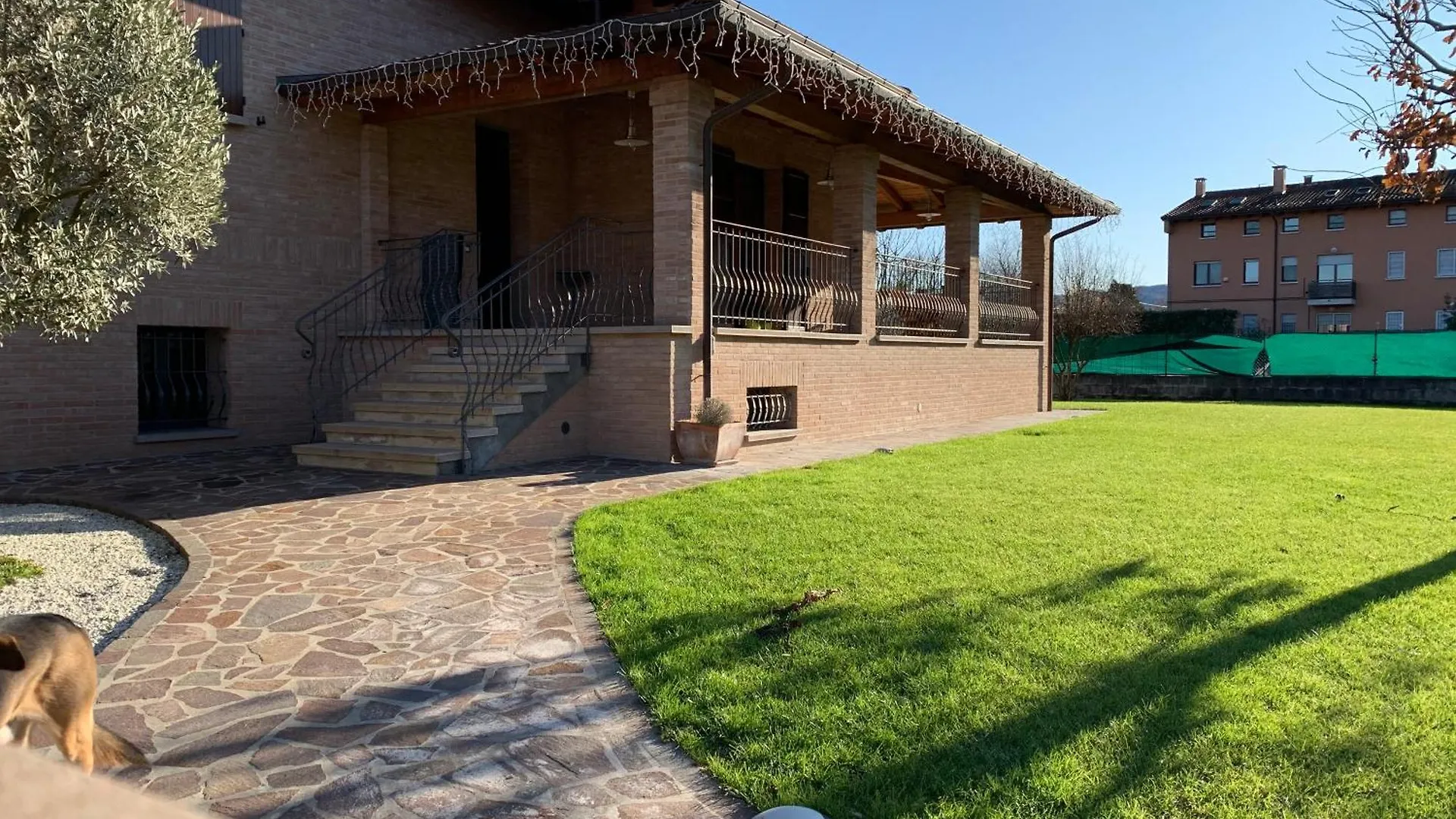 Appartamento Con Giardino contacts